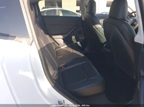 7SAYGDEF8NF358011 2022 TESLA MODEL Y - Image 8