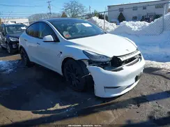 7SAYGDEF8NF377240 2022 TESLA MODEL Y