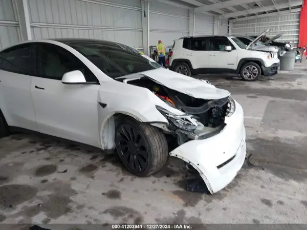 7SAYGDEF8NF377786 2022 TESLA MODEL Y - Image 1