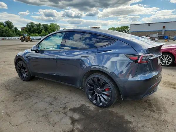 7SAYGDEF8NF379148 2022 TESLA MODEL Y - Image 2