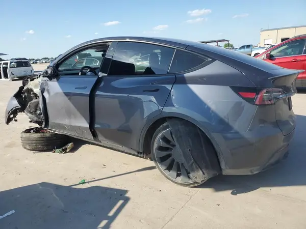 7SAYGDEF8NF384270 2022 TESLA MODEL Y - Image 2
