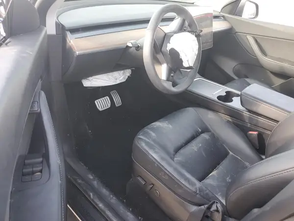 7SAYGDEF8NF384270 2022 TESLA MODEL Y - Image 8