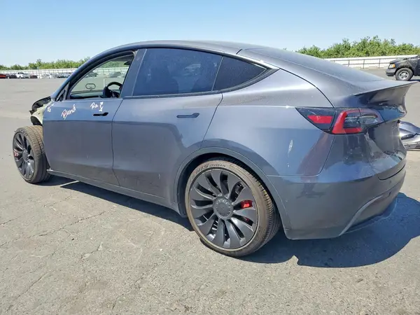 7SAYGDEF8NF394118 2022 TESLA MODEL Y - Image 2
