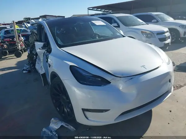 7SAYGDEF8NF397617 2022 TESLA MODEL Y - Image 1