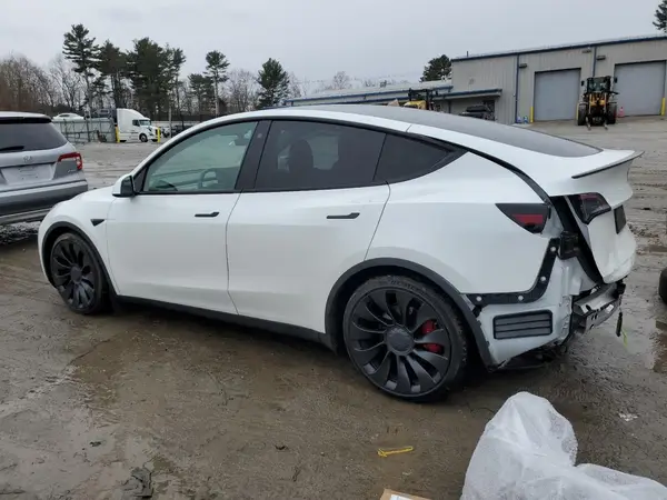 7SAYGDEF8NF399982 2022 TESLA MODEL Y - Image 2