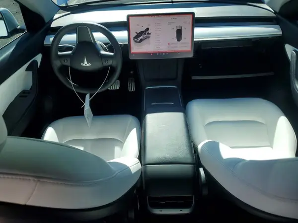 7SAYGDEF8NF410172 2022 TESLA MODEL Y - Image 8