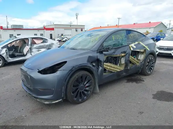 7SAYGDEF8NF413797 2022 TESLA MODEL Y - Image 2