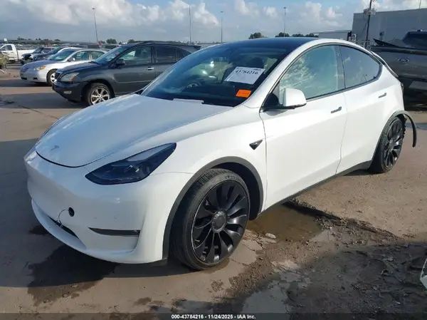 7SAYGDEF8NF455886 2022 TESLA MODEL Y - Image 2
