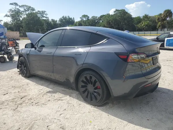 7SAYGDEF8NF457511 2022 TESLA MODEL Y - Image 2