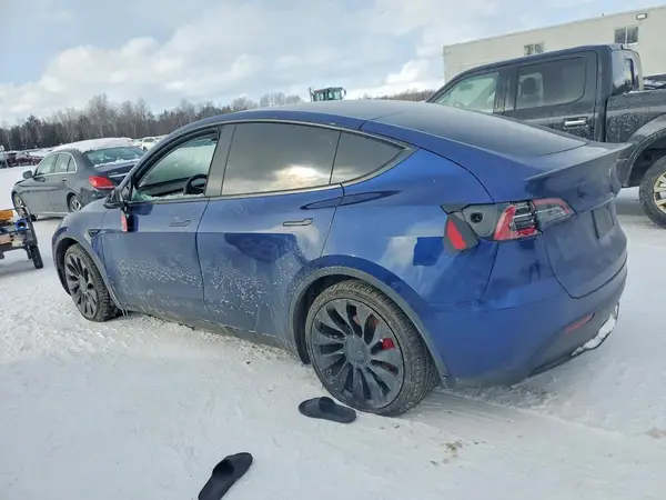 7SAYGDEF8NF467231 2022 TESLA MODEL Y - Image 2