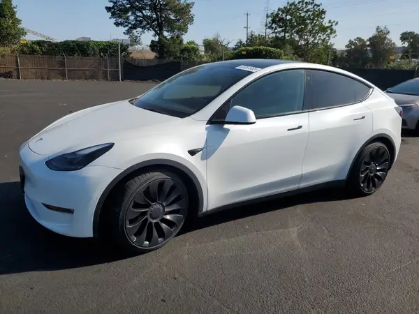 7SAYGDEF8NF468220 2022 TESLA MODEL Y - Image 1