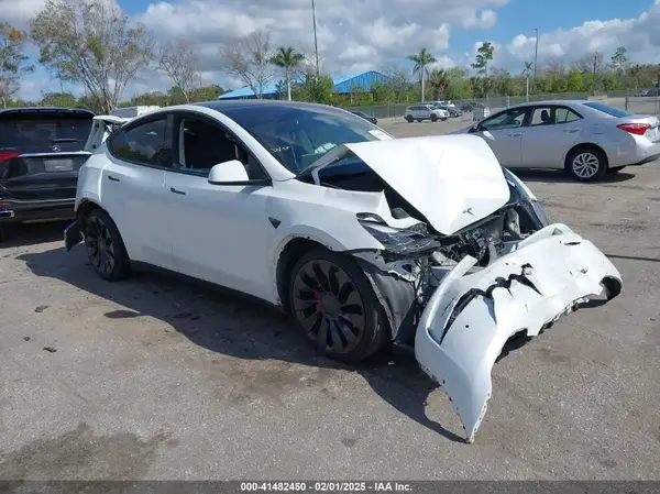 7SAYGDEF8NF469111 2022 TESLA MODEL Y - Image 1