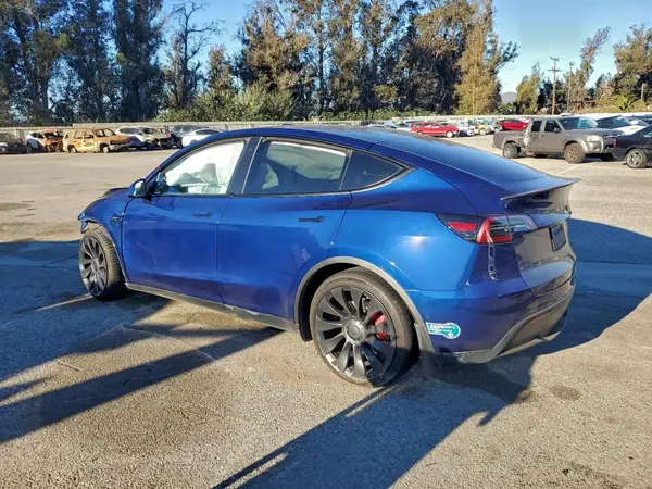 7SAYGDEF8NF492937 2022 TESLA MODEL Y - Image 2