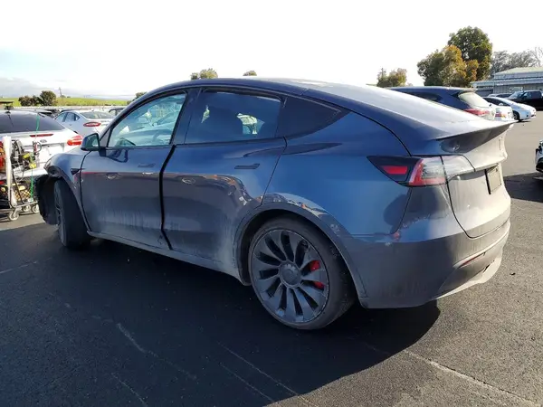 7SAYGDEF8NF511504 2022 TESLA MODEL Y - Image 2