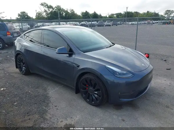 7SAYGDEF8NF511700 2022 TESLA MODEL Y - Image 1