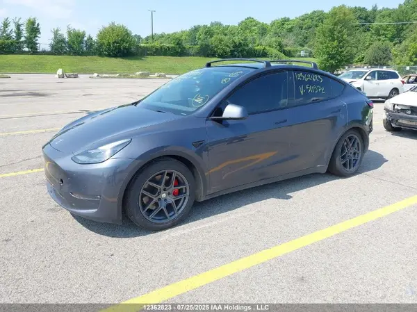 7SAYGDEF8NF511972 2022 TESLA MODEL Y - Image 2