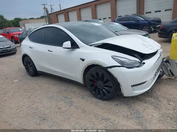 7SAYGDEF8NF515438 2022 TESLA MODEL Y - Image 1