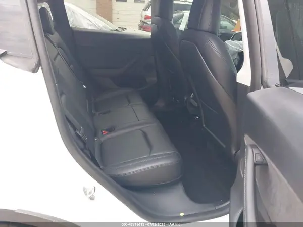 7SAYGDEF8NF515438 2022 TESLA MODEL Y - Image 8