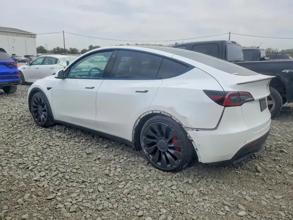 7SAYGDEF8NF520512 2022 TESLA MODEL Y - Image 2