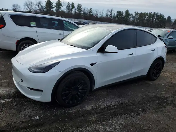 7SAYGDEF8NF524138 2022 TESLA MODEL Y - Image 1