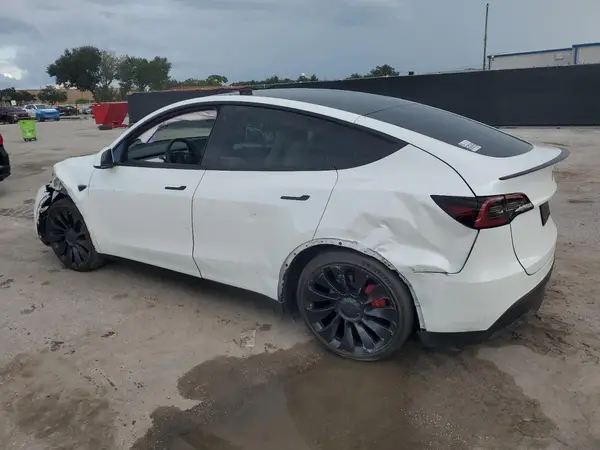 7SAYGDEF8NF532305 2022 TESLA MODEL Y - Image 2
