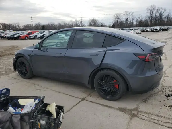 7SAYGDEF8NF532322 2022 TESLA MODEL Y - Image 2