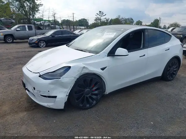 7SAYGDEF8NF537309 2022 TESLA MODEL Y - Image 2