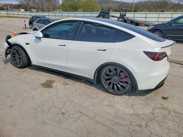 7SAYGDEF8NF539058 2022 TESLA MODEL Y - Image 2