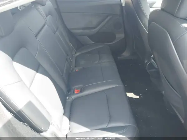 7SAYGDEF8NF541196 2022 TESLA MODEL Y - Image 8