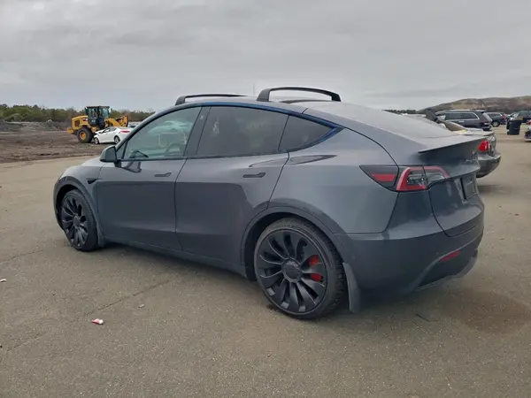 7SAYGDEF8NF543160 2022 TESLA MODEL Y - Image 2