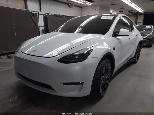 7SAYGDEF8NF543398 2022 TESLA MODEL Y - Image 2