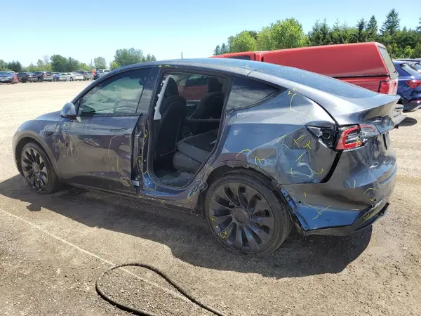 7SAYGDEF8NF548228 2022 TESLA MODEL Y - Image 2