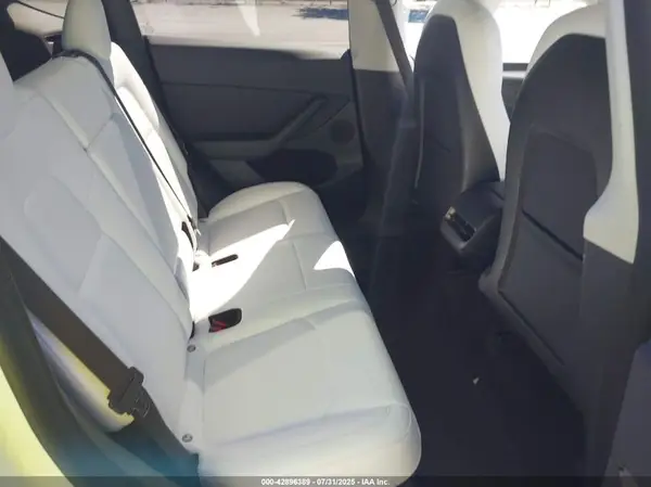 7SAYGDEF8NF557737 2022 TESLA MODEL Y - Image 8