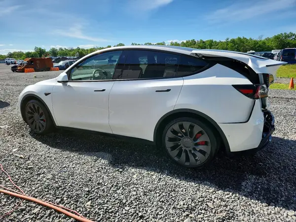 7SAYGDEF8NF565014 2022 TESLA MODEL Y - Image 2