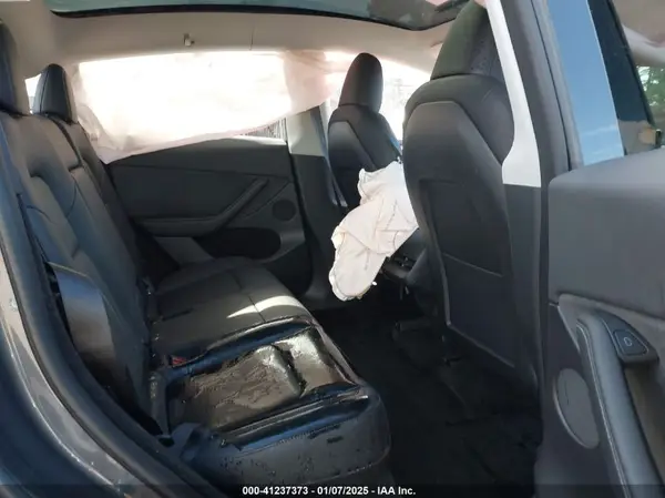 7SAYGDEF8PA048702 2023 TESLA MODEL Y - Image 8