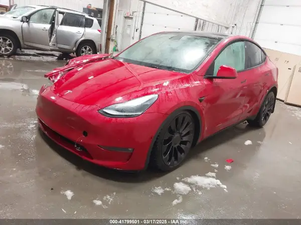 7SAYGDEF8PF586142 2023 TESLA MODEL Y - Image 2