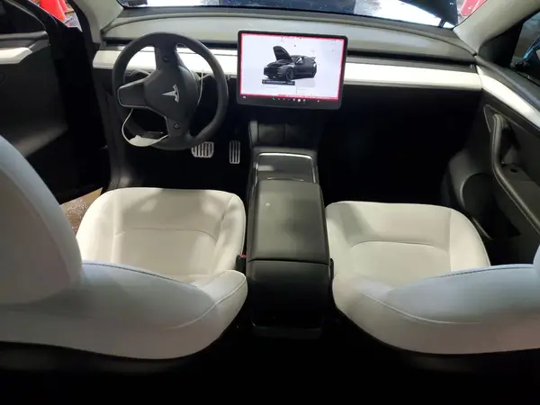7SAYGDEF8PF643276 2023 TESLA MODEL Y - Image 8