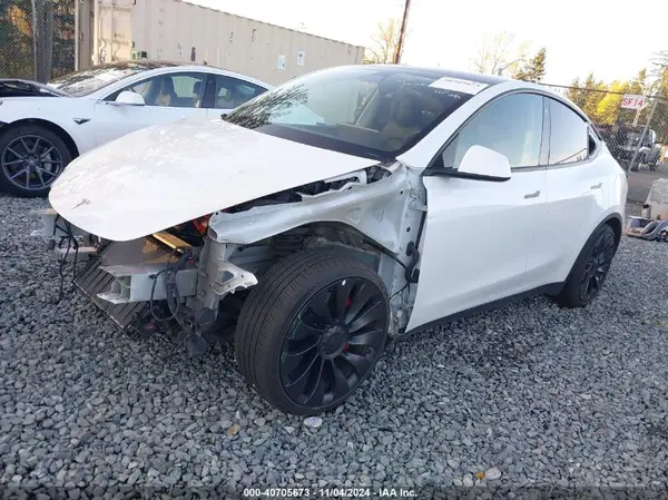 7SAYGDEF8PF663950 2023 TESLA MODEL Y - Image 2