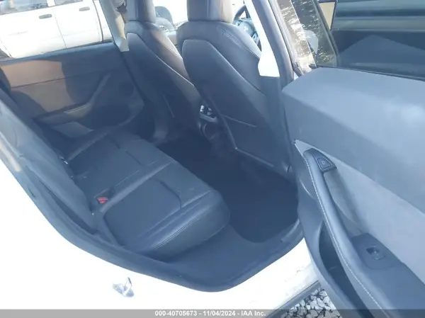 7SAYGDEF8PF663950 2023 TESLA MODEL Y - Image 8