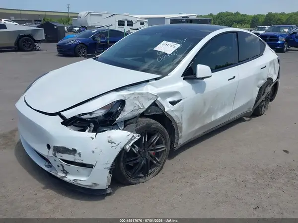 7SAYGDEF8PF702326 2023 TESLA MODEL Y - Image 2