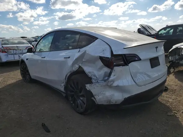 7SAYGDEF8PF711009 2023 TESLA MODEL Y - Image 2
