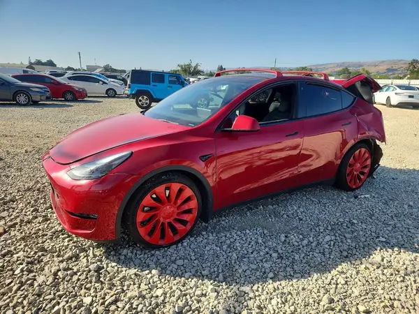 7SAYGDEF8PF740879 2023 TESLA MODEL Y - Image 1