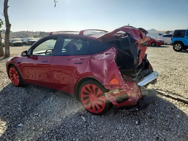 7SAYGDEF8PF740879 2023 TESLA MODEL Y - Image 2
