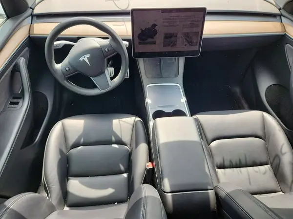 7SAYGDEF8PF753471 2023 TESLA MODEL Y - Image 8