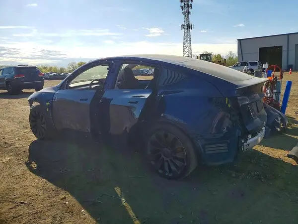 7SAYGDEF8PF767564 2023 TESLA MODEL Y - Image 2