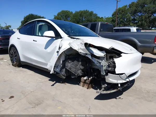 7SAYGDEF8PF782615 2023 TESLA MODEL Y - Image 1