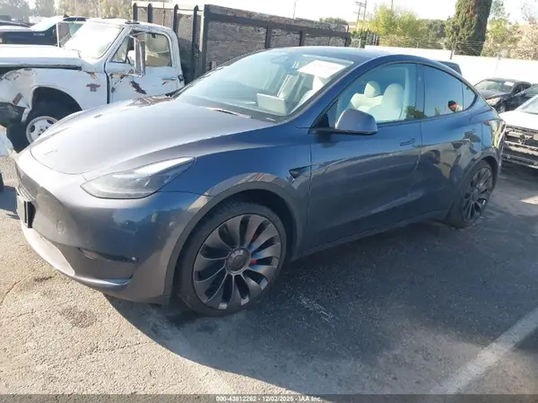 7SAYGDEF8PF791122 2023 TESLA MODEL Y - Image 2