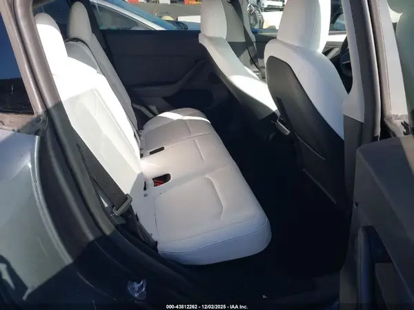 7SAYGDEF8PF791122 2023 TESLA MODEL Y - Image 8
