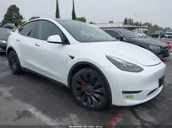 7SAYGDEF8PF800742 2023 TESLA MODEL Y