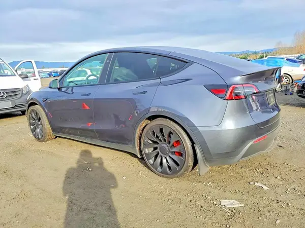 7SAYGDEF8PF801051 2023 TESLA MODEL Y - Image 2